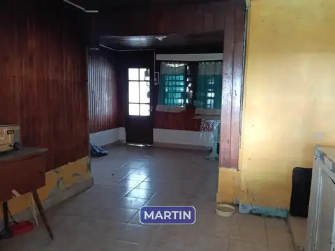 OPORTUNIDAD EN CAPILLA DEL SEÑOR – LOTE CON PILETA Y CASA PREFABRICADA