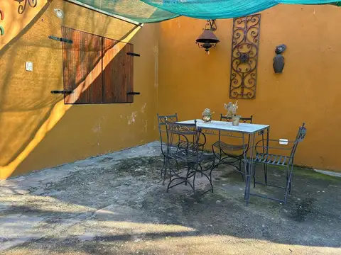 Av de las perdices y Costanera 100