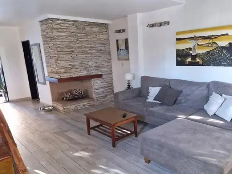 Casa en Venta en Villa Sarmiento, USD 165.000