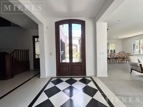 Casa en Alquiler Temporal en Hindú Club, USD 5.000