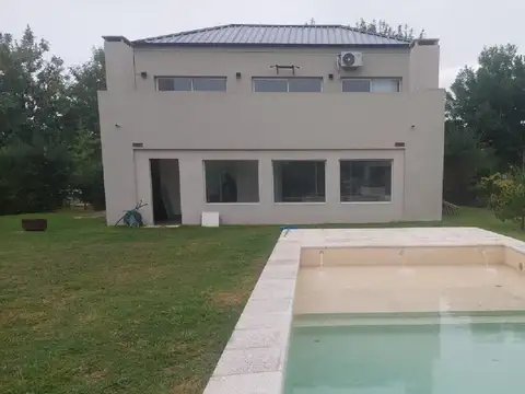 Casa amueblada en Los Jazmines Pilar del Este