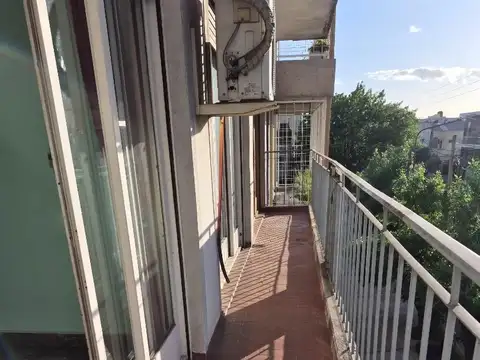 Av. Eva Perón 825 , Piso 2
