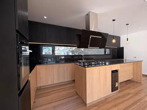 Casa en Venta en Belén de Escobar, USD 550.000