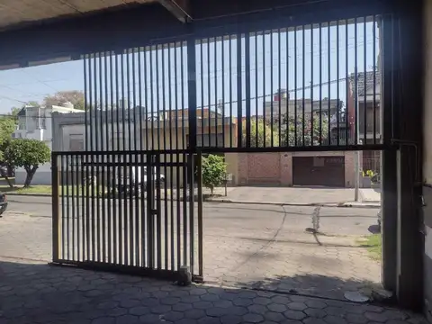 Galpon en Venta en Lanus, USD 1.100.000