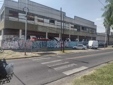 General Juan José Viamonte 900