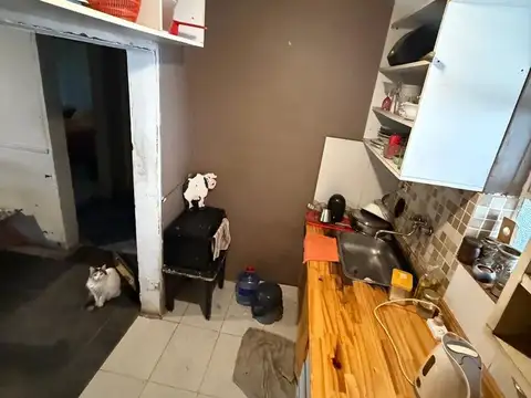 SE VENDE CASA CON LOCAL EN QUILMES