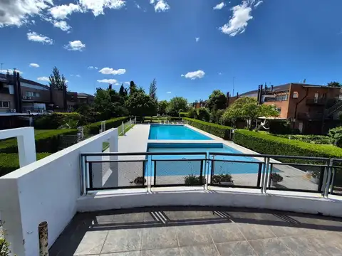 Depto Tipo Casa 3 ambientes con 2 baños