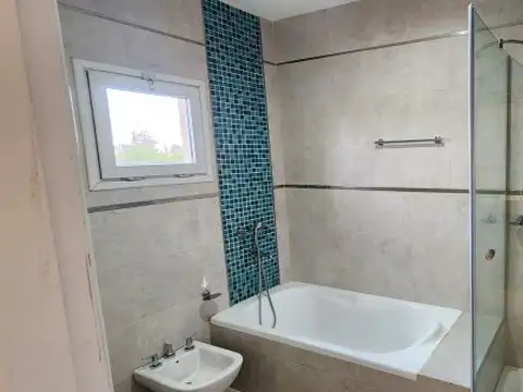 CASA EN ALQUILER – BARRANCAS DE IRAOLA