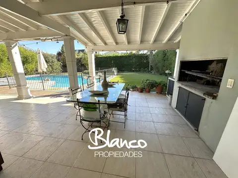 Casa en Venta de 5 dormitorios