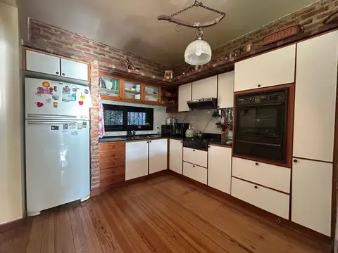 Casa 4 ambientes con 3 baños
