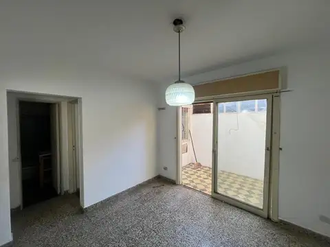 Depto Tipo Casa en Alquiler de 2 ambientes