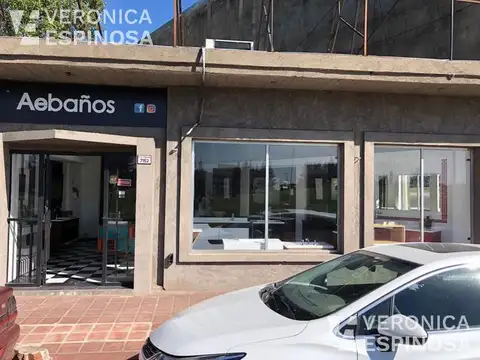 Local - Ituzaingó Acceso Oeste,