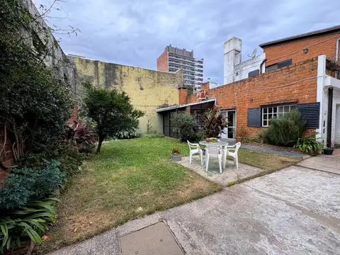 Casa en venta en Rosario. Ayacucho 2600