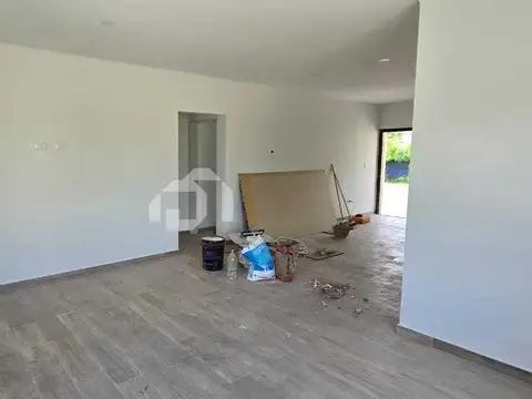 Casa 4 ambientes con 3 baños