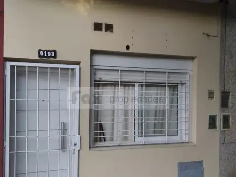 PH al frente con entrada independiente y patio