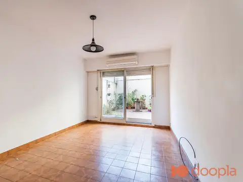 VENTA DOS AMBIENTES CON PATIO BALVANERA