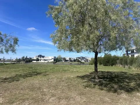 Terreno en Venta 27  mts Frente