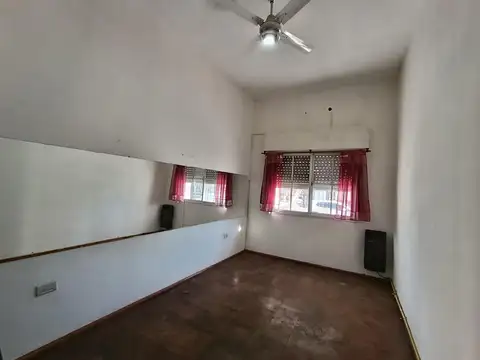 Unidad Funcional Casa + Local en Venta