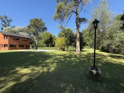 Terreno en el barrio Los Naranjos - Ingeniero Maschwitz - Escobar