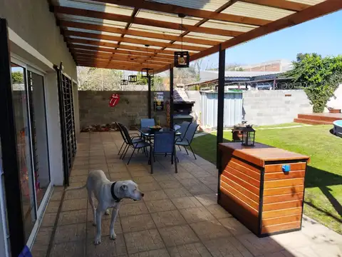 Quinta en Alquiler con 3 cocheras