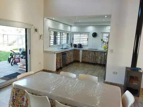 QUINTA EN ALQUILER! 2 dormitorios, lote libre, Pileta!