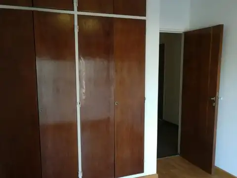 2 amb.c/balcón terraza al frente mts.Av. Mitre en Qta. Galli