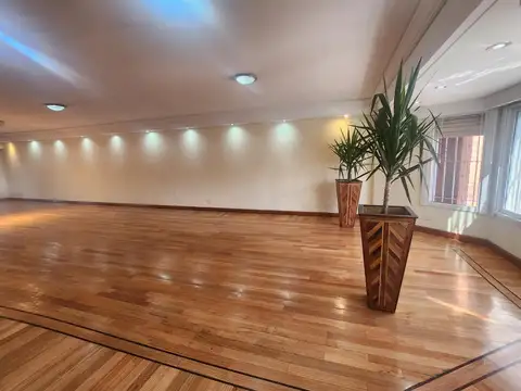 Casa en Alquiler de 5 dormitorios