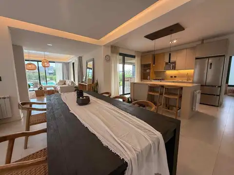 CASA AMUEBLADA EN VENTA BARRIO LA CALESA PILARÁ