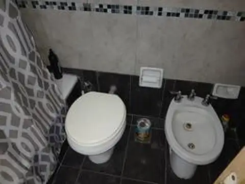 Departamento 5 ambientes con 1 baño