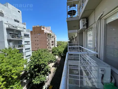 Piso 6to de 2 ambientes mas escritorio y espacio guardacoche en Venta en Belgrano