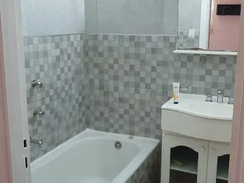 Departamento tipo casa 3 ambientes