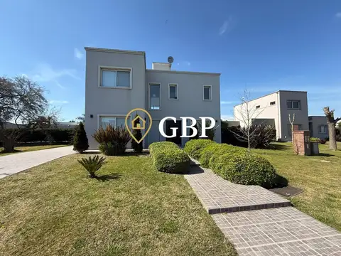 Casa en alquiler Anual en Canning Barrio Los Talas
