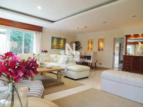 Casa en Alquiler Temporal en Playa Mansa, USD 18.000