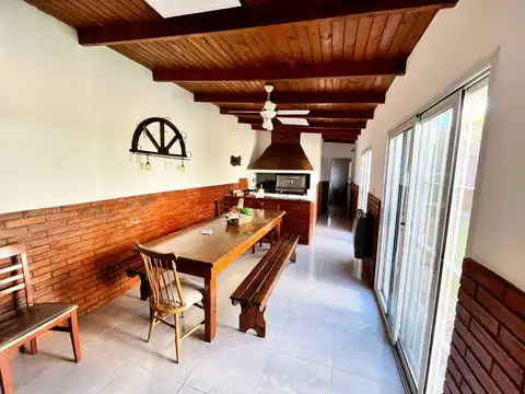Casa 4 ambientes con 1 baño