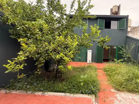 VENTA/PERMUTA PH 3 dormitorios, patio y jardín. República de la Sexta, Rosario