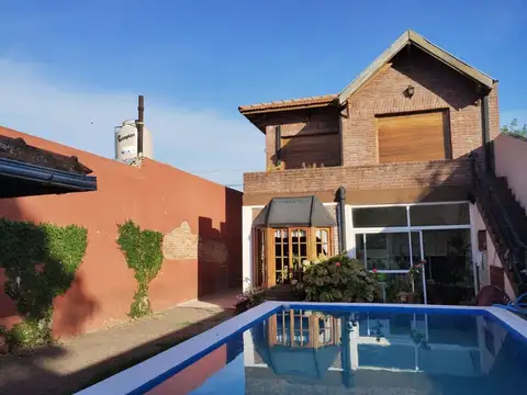 VENTA CASA QUILMES 5 AMB QUINCHO PILETA PARRILLA