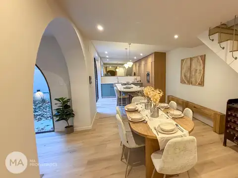 Casa 7 ambientes con 4 baños