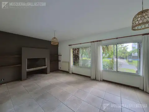 Casa en Alquiler de 3 dormitorios
