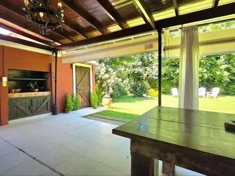 CASA 5 AMB EN VENTA BARRIO CERRADO LOS POTRILLOS