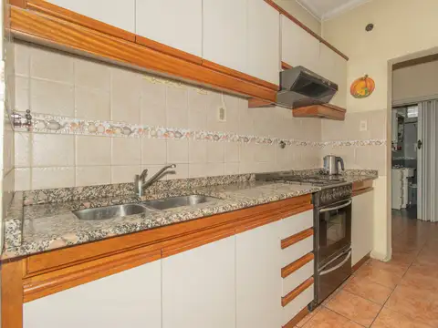 Casa 5 ambientes con 2 baños