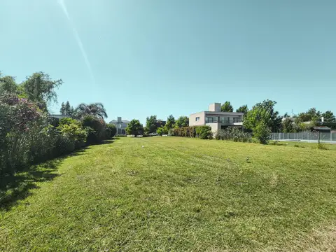 Terreno en Venta de 894,0 m2