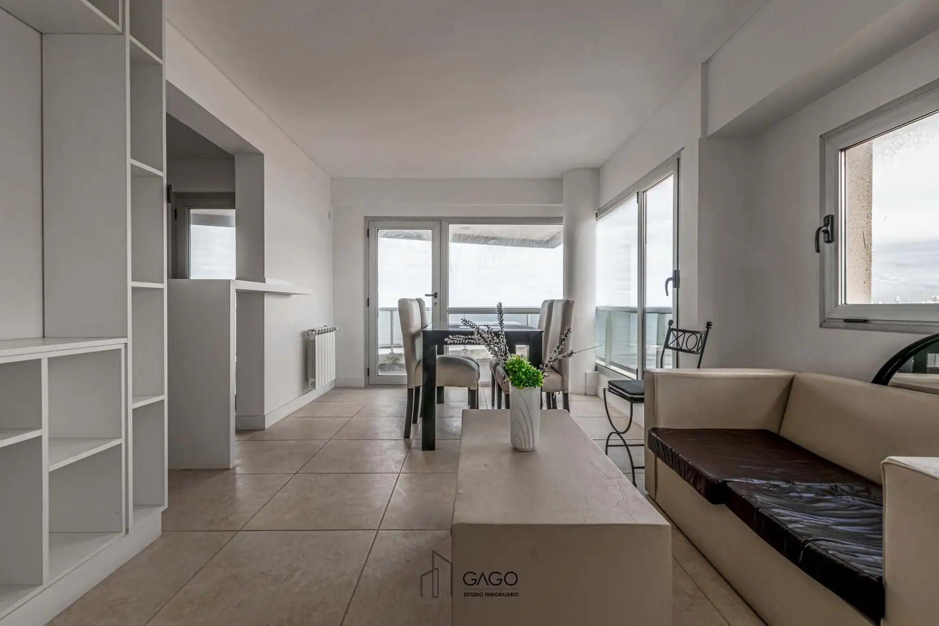 Depto 2 amb, 60m² al frente con balcón y vista panorámica al Mar