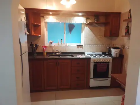 Casa 3 ambientes con 2 baños