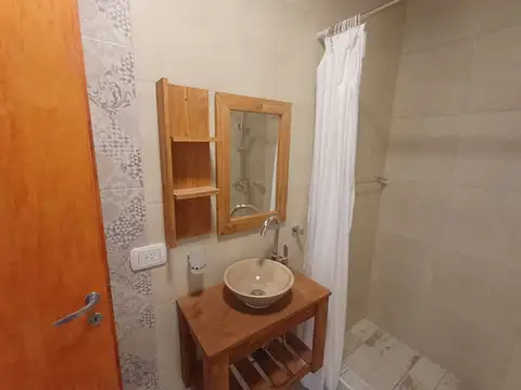 Depto Tipo Casa en Alquiler en Villa Gobernador Udaondo, $ 600.000