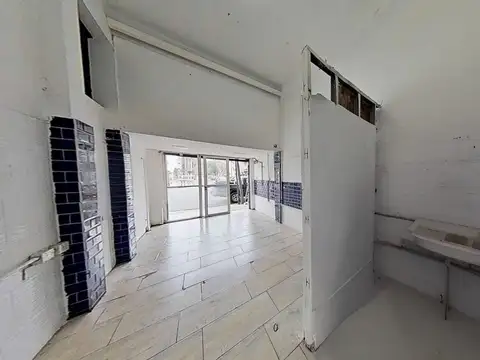 Local en Alquiler en Caseros, $ 700.000