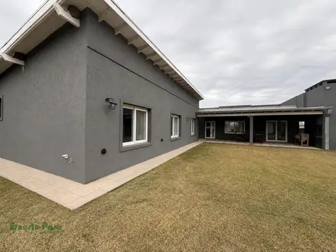 Casa en Venta en Trenque Lauquen, USD 280.000