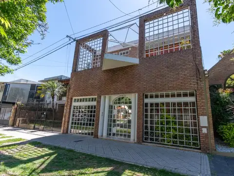 VENTA CASA 3 DORMITORIOS BARRIO ROQUE SAENZ PEÑA.