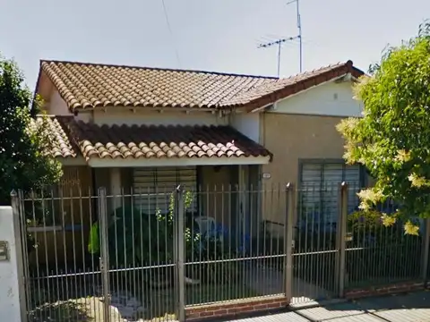OPORTUNIDAD VENTA CASA 4 AMBIENTES VILLA TESEI
