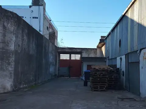 EXCELENTE GALPON EN ZONA INDUSTRAL 