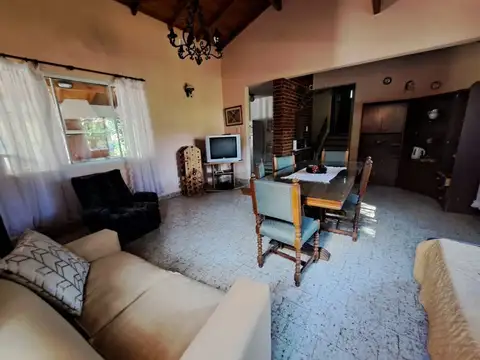 Casa 3 ambientes con 2 baños